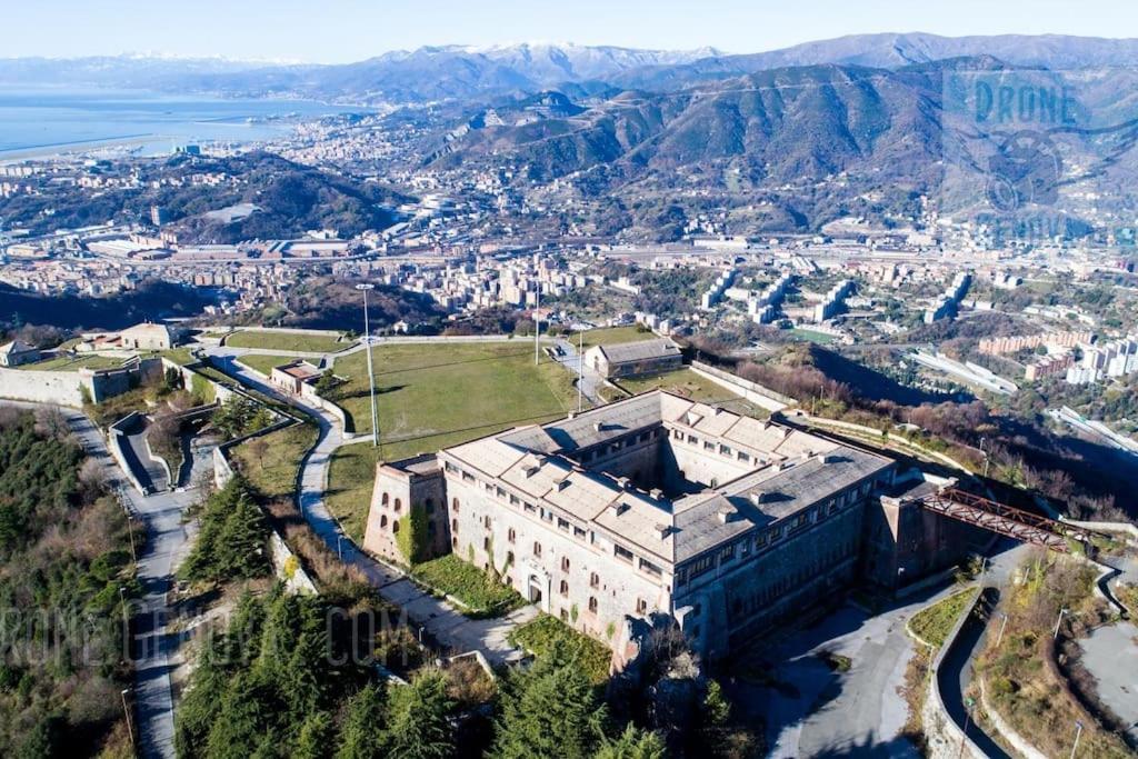 Forti Genova-Free Parking Castellaccio Apartment Kültér fotó