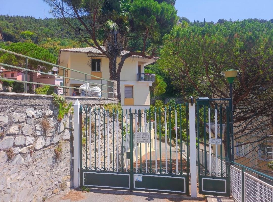 Forti Genova-Free Parking Castellaccio Apartment Kültér fotó
